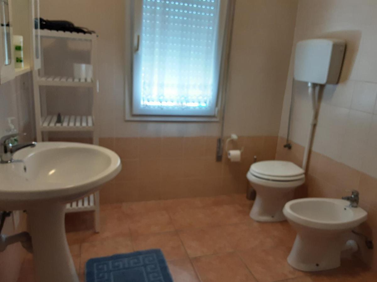 Locazione Menini - Camere zona stazione Padova Esterno foto